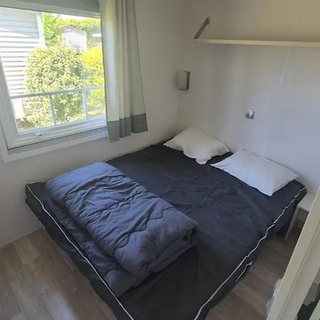 Magnifique Mobilhome Au Le Chateau De Galaure مكان تخييم