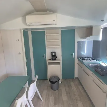 Magnifique Mobilhome Au Le Chateau De Galaure * Chateauneuf-de-Galaure