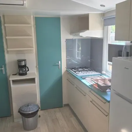 Magnifique Mobilhome Au Le Chateau De Galaure مكان تخييم *